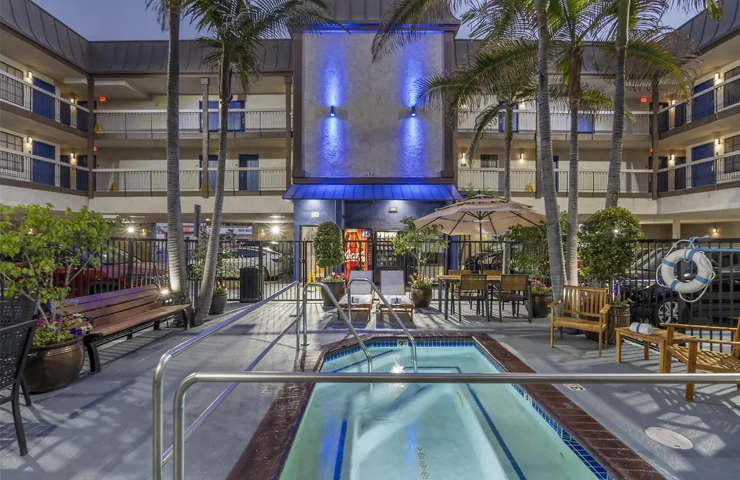 Best Western Airport Plaza Hotel - Lax Airport La Stadium-1